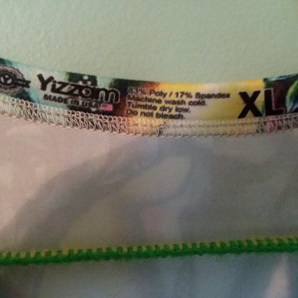 Short-sleeve, multi-colored top - Picture 3 of 4